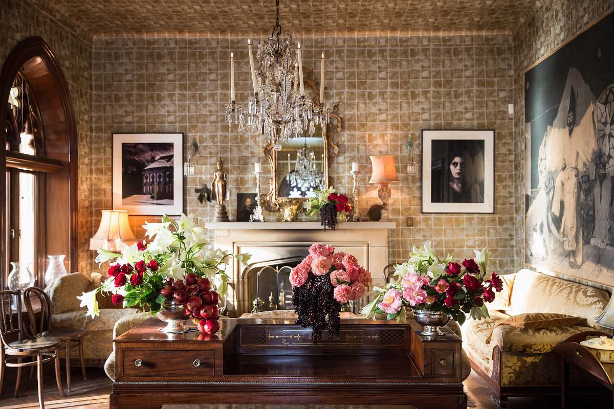 interior bunches of flowers on brown wooden desk room
